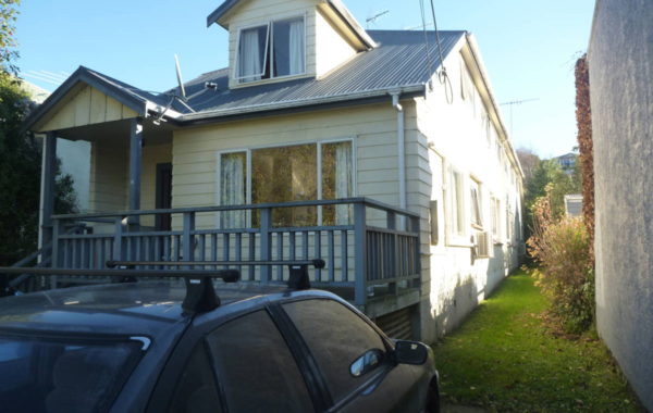 116A Harbour Tce – one flatmate wanted!