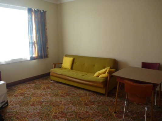 5-494 Leith St lounge