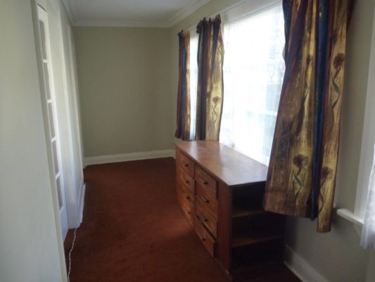 5-494 Leith St sunroom