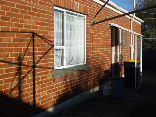 5-494 Leith St west facing end